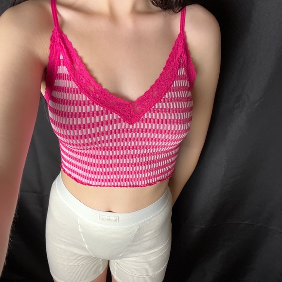 Pink tank top! - Picture 4 of 4